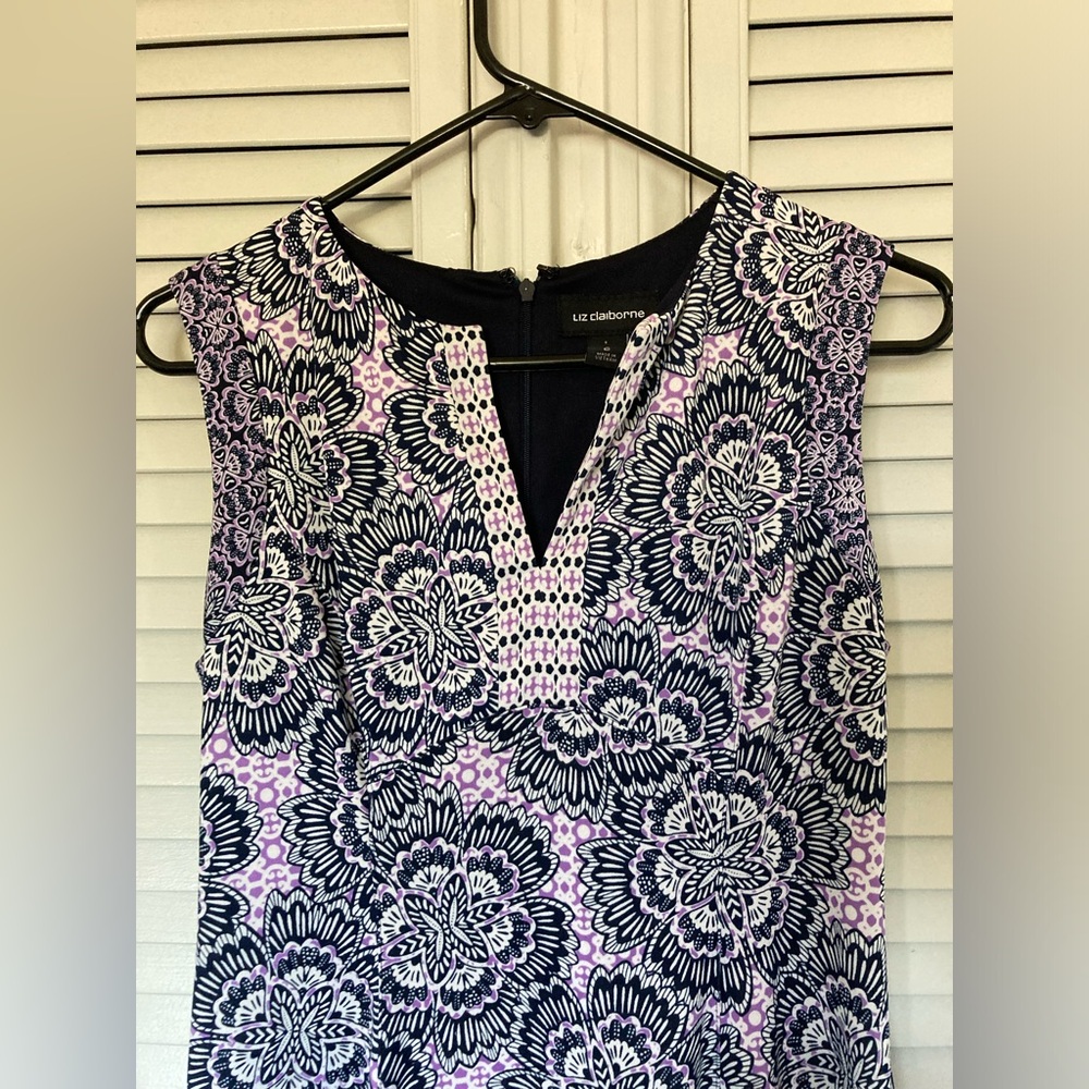 🌵 Liz Claiborne Dress Sleeveless V-Neck Purple Floral Fit & Flare Sz 6 - Picture 3 of 13